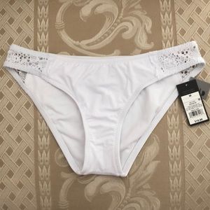 NWT Hispter White Bikini Bottom Mossimo🌊